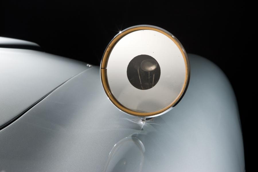 Детали экстерьера Aston Martin DB5 James Bond Edition 1964 года  (фото 5 из 97)